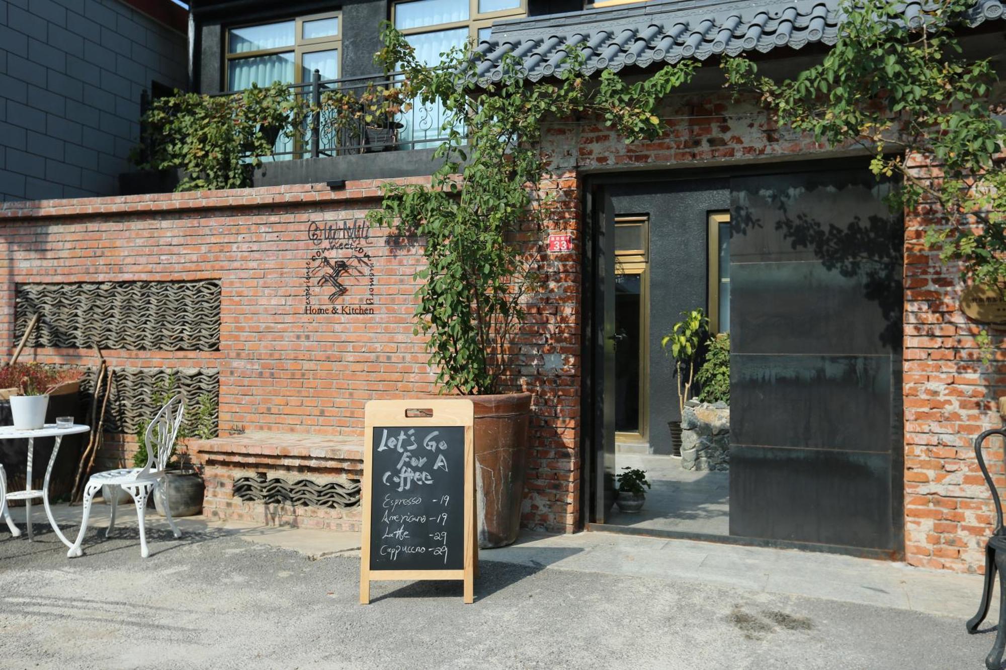 הואירו Beijing Mutianyugreat Wall Let'Sgo Hotel&Bar מראה חיצוני תמונה